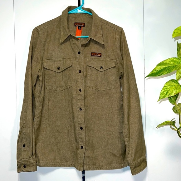 Patagonia Tops - GUC Patagonia workwear women’s ferrier shirt discontinued wheat color. 55% Hemp